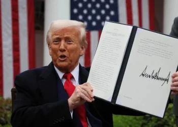 สัญญาณเตือนธุรกิจไทย เจาะผลกระทบเมื่อสหรัฐฯ จ่อใช้ Global Tariff 15% พร้อมวิธีรับมือ