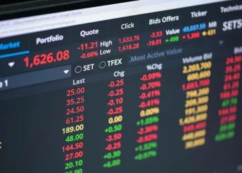 SET Index พุ่ง 14.4% ต้นปี 2026 ตลาดหุ้นไทยกลับมาแล้ว? หรือสัญญาณที่นักลงทุนรอคอย