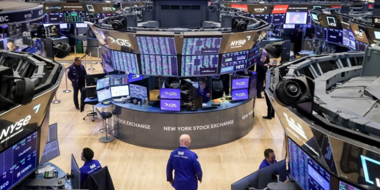 เจาะตลาดหุ้นสหรัฐฯ ท่ามกลางความผันผวน ส่องโอกาสลงทุน Tech และ AI ที่คุณอาจพลาด เจาะตลาดหุ้นสหรัฐฯ ท่ามกลางความผันผวน ส่องโอกาสลงทุน Tech และ AI ที่คุณอาจพลาด
